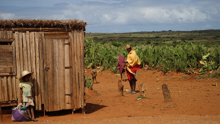 Electrification project using renewable energies in Africa and Asia